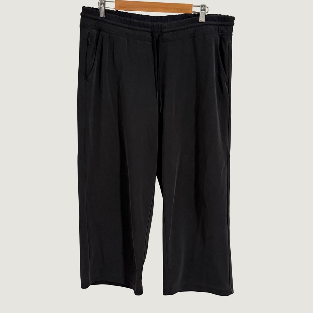 Athleta Seasoft Mid Rise Straight Crop Pants Womens XL Black Athleisure Comfort